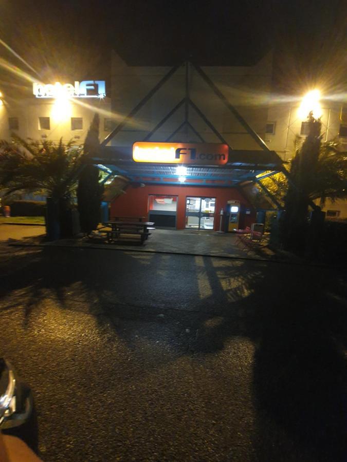 Hotelf1 Lyon Isle D'Abeau Ouest St Exupery Saint Quentin-Fallavier Dış mekan fotoğraf